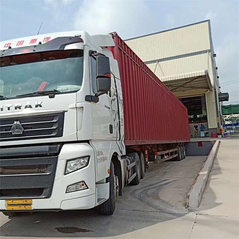 鞍山市伊犁州：物流专线的高效货运之旅