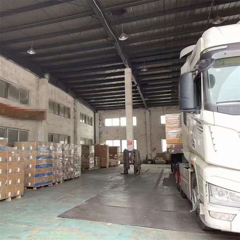 鞍山市和田市：物流专线开启货运新征程