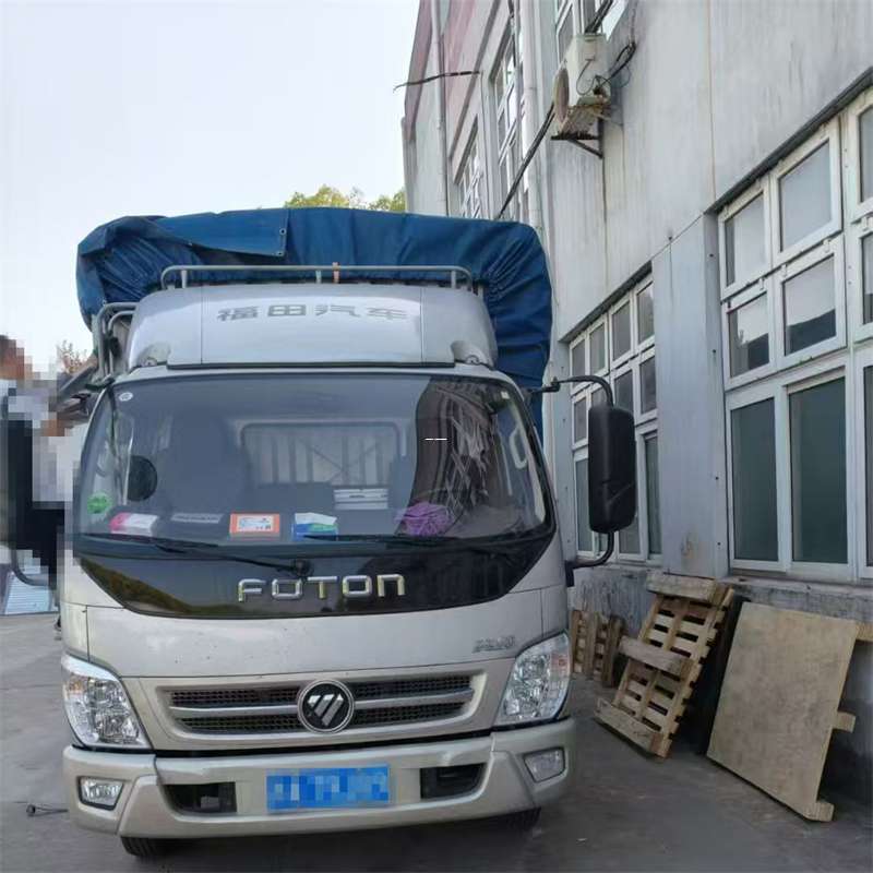 鞍山市洛隆县进仓物流：专线直达的多元货运探索